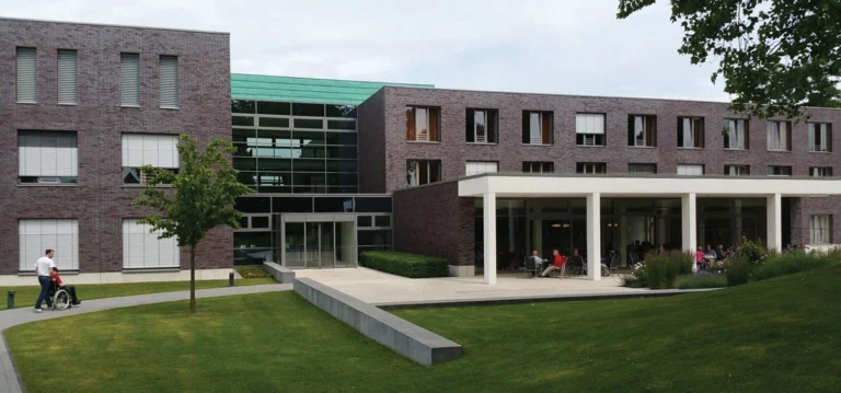rehab home for with adult patients